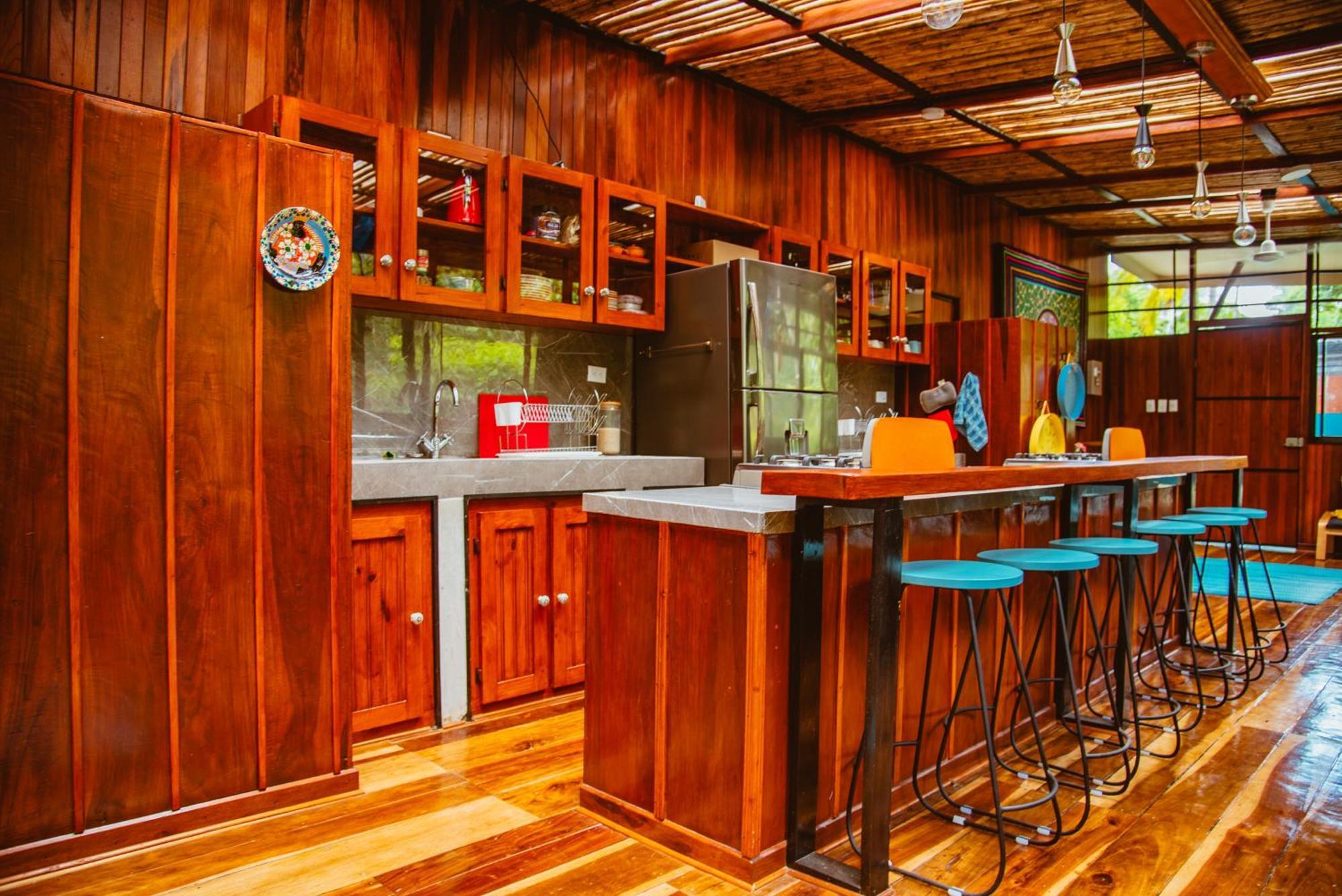 Selva Madre Eco-Sanctuary Aparthotel Cahuita Exterior foto